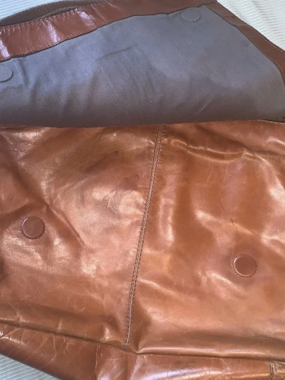 Vintage Fossil Leather Messenger Computer Bag Adjustable Strap Magnetic Flap